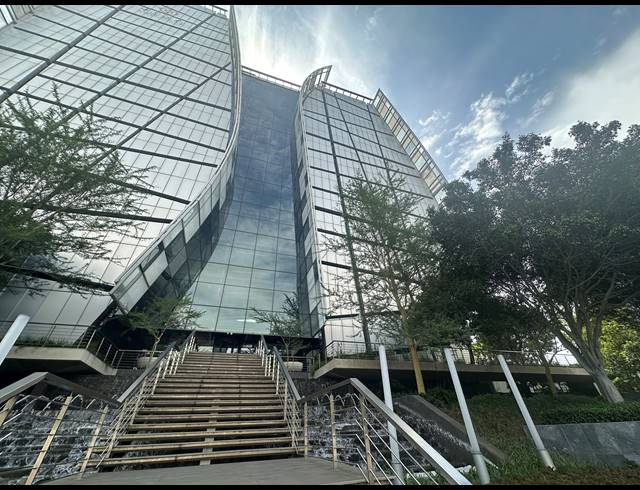 423M² OFFICE TO LET IN SANDTON CENTRAL